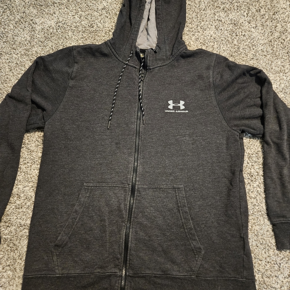Under Armour men's sweatshirt large